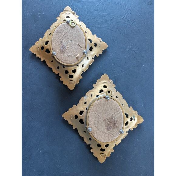 2 Cameo Creations Portraits in Ornate Gold Frames - Picture 4 of 4